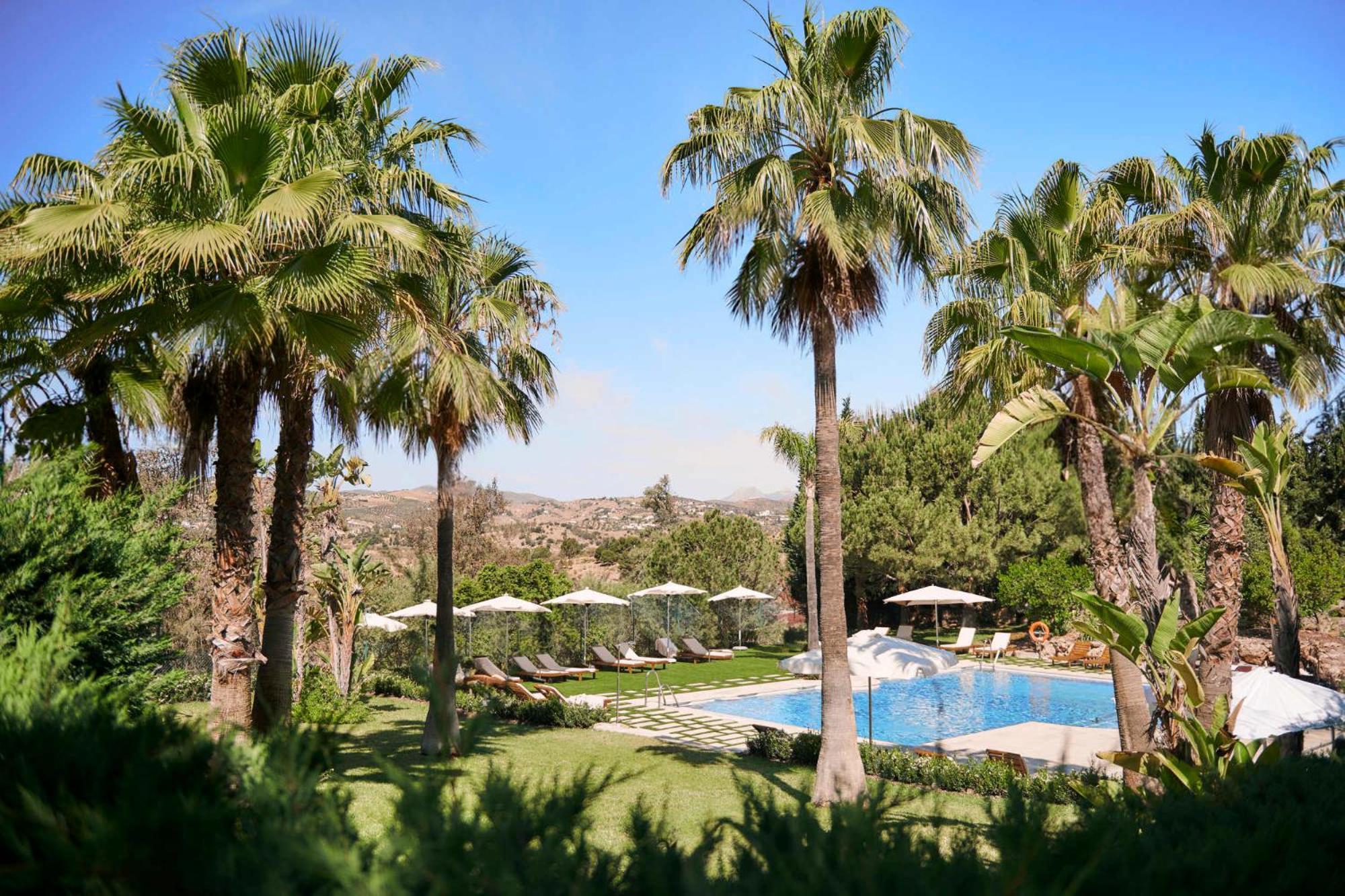 B Bou Hotel La Vinuela & Spa Exterior photo